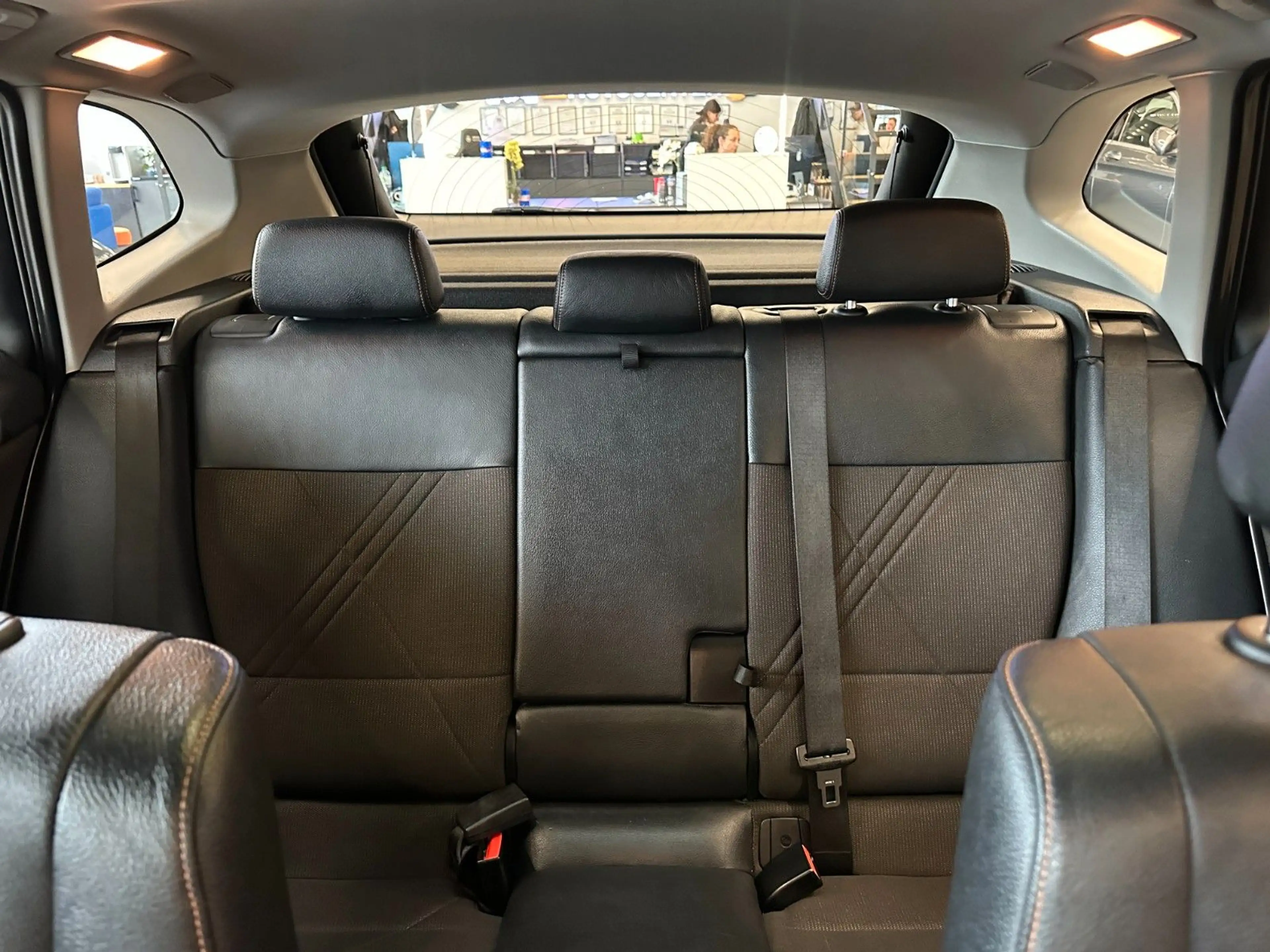BMW X1 xDrive *PANO*TEMPOMAT*AHK*NAV*PDC*KLIMA* — photo 11