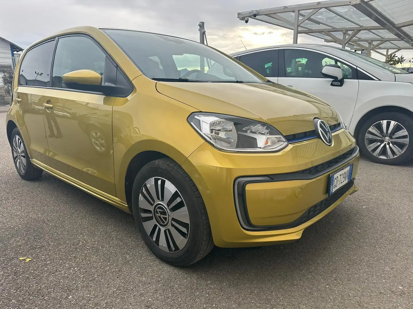 Volkswagen up! e-up! 5p Gold - 2