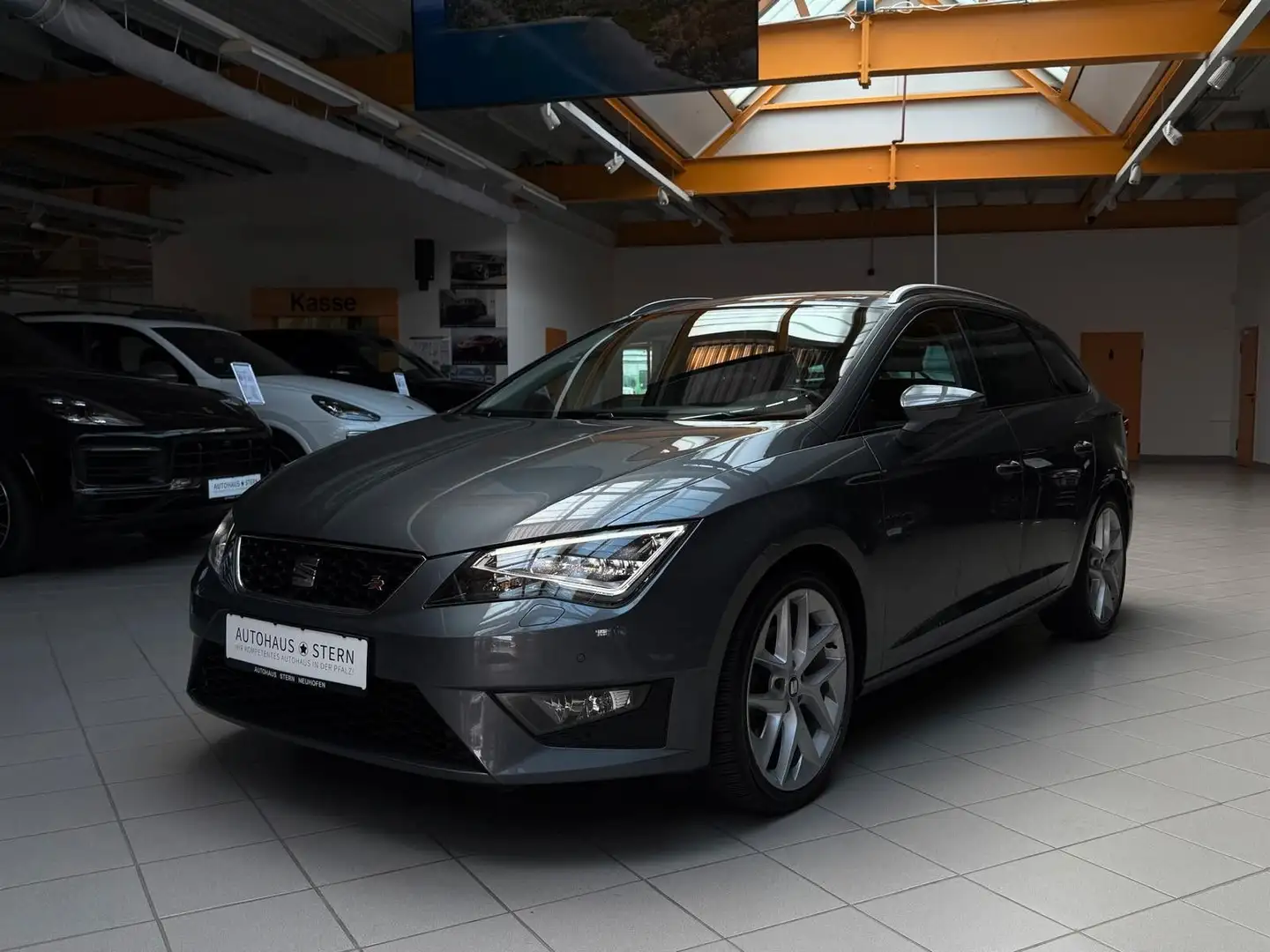 SEAT Leon ST FR|SHZ|PDC|LED|Klima|Navi|Tempomat|ABS Grau - 1