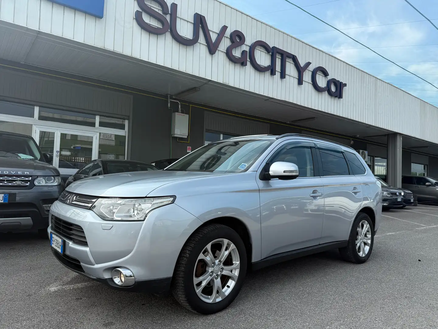 Mitsubishi Outlander 2.2 di-d  4wd 7 POSTI Grigio - 1