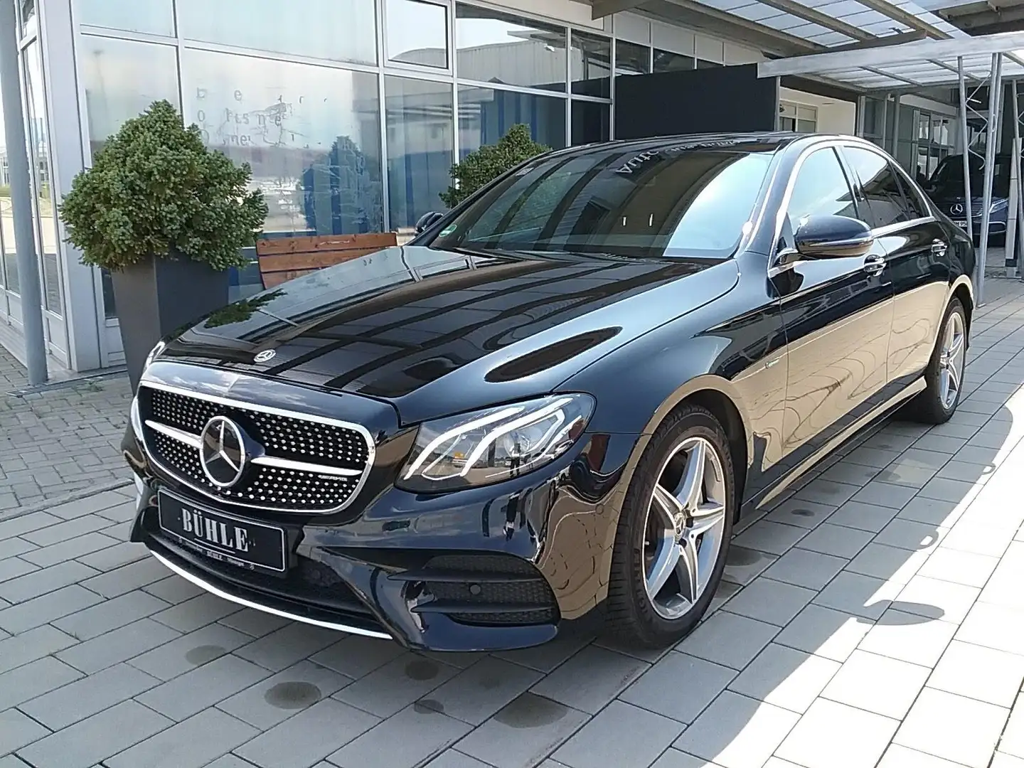 Mercedes-Benz E 300 DE DIESEL HYBRID EQ LIMO+AMG+BURMESTER+KAMERA+DIST Schwarz - 1