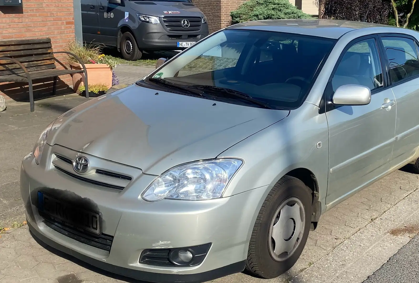 Toyota Corolla Corolla 1.4 VVT-iSol Silber - 2