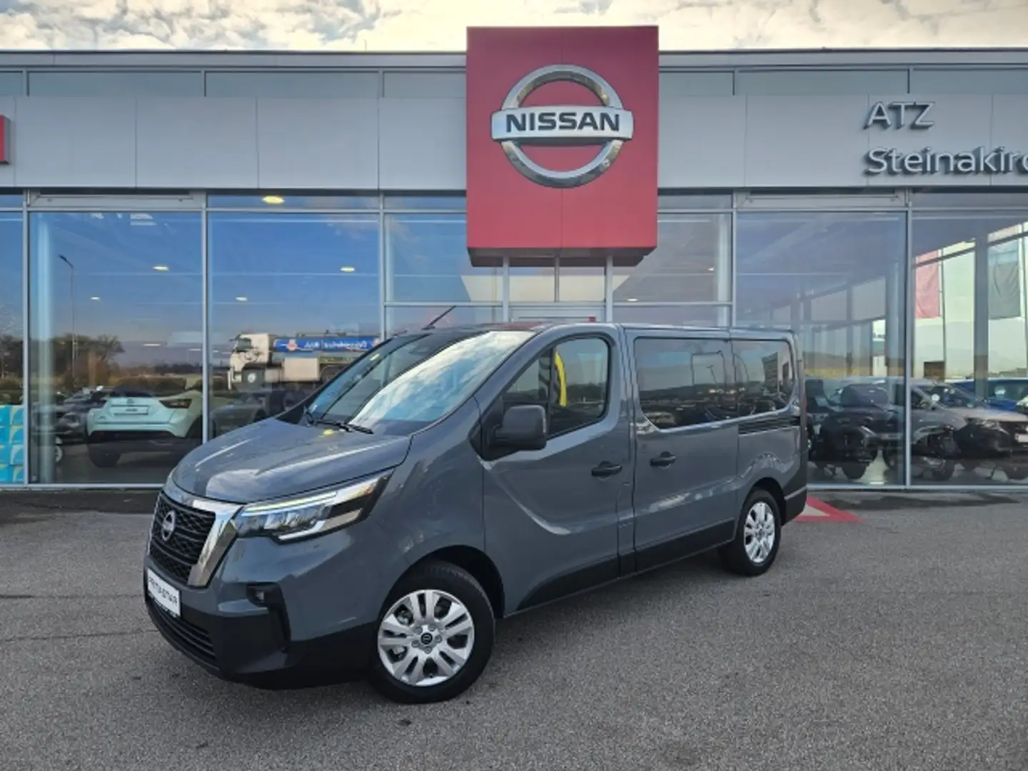 Nissan Primastar PRIMASTAR TEKNA L1H1 DCI170 siva - 1