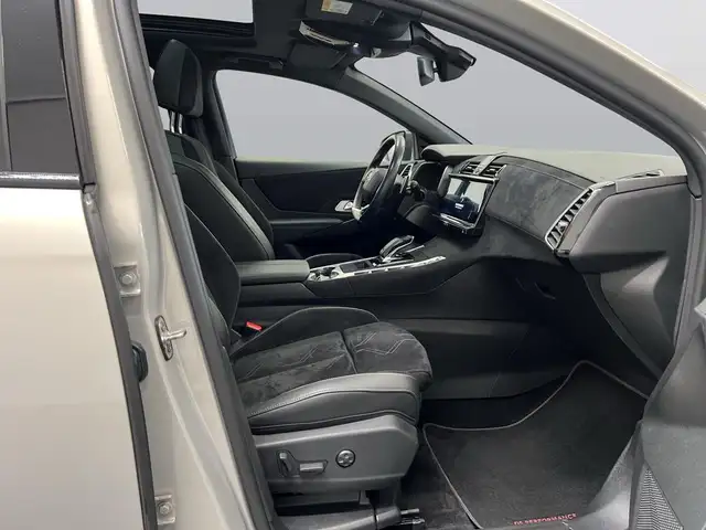 DS Automobiles DS 7 view 11