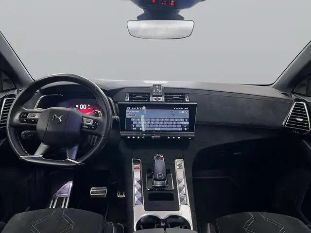 DS Automobiles DS 7 view 10