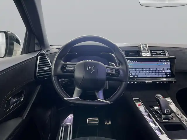 DS Automobiles DS 7 view 13