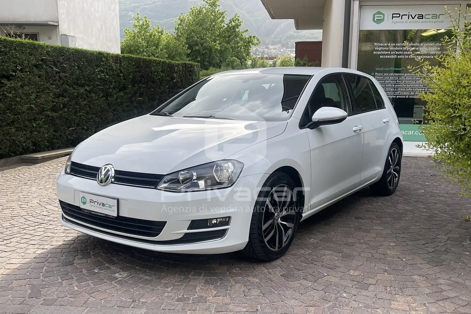 Volkswagen Golf Golf Business 1.4 TSI 5p. Highline BlueMotion Tech Bianco - 1