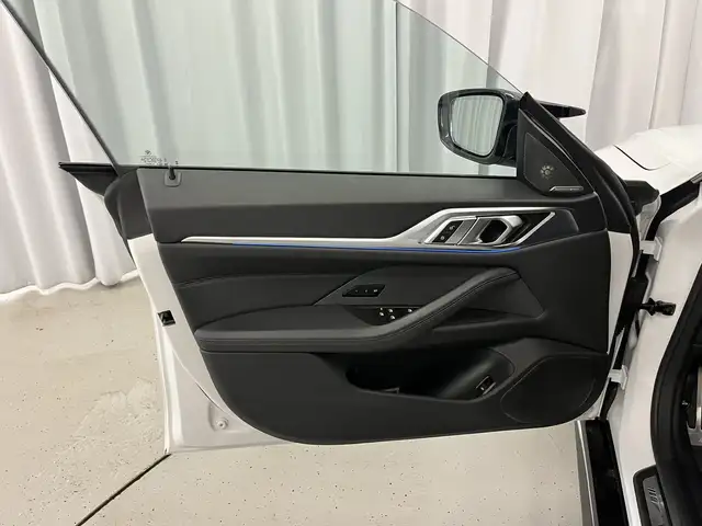 BMW I4 view 19