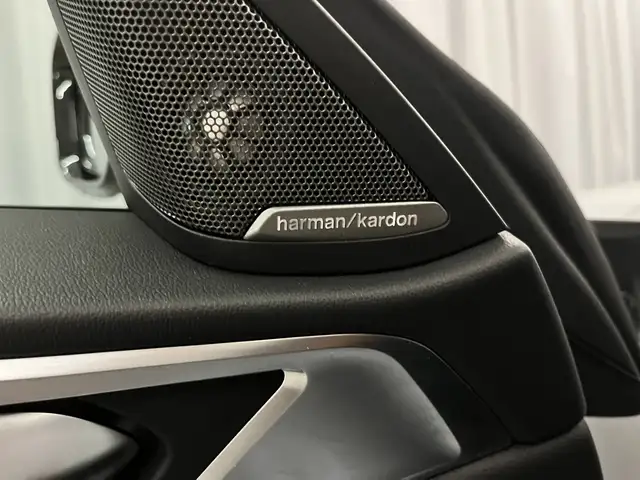 BMW I4 view 21