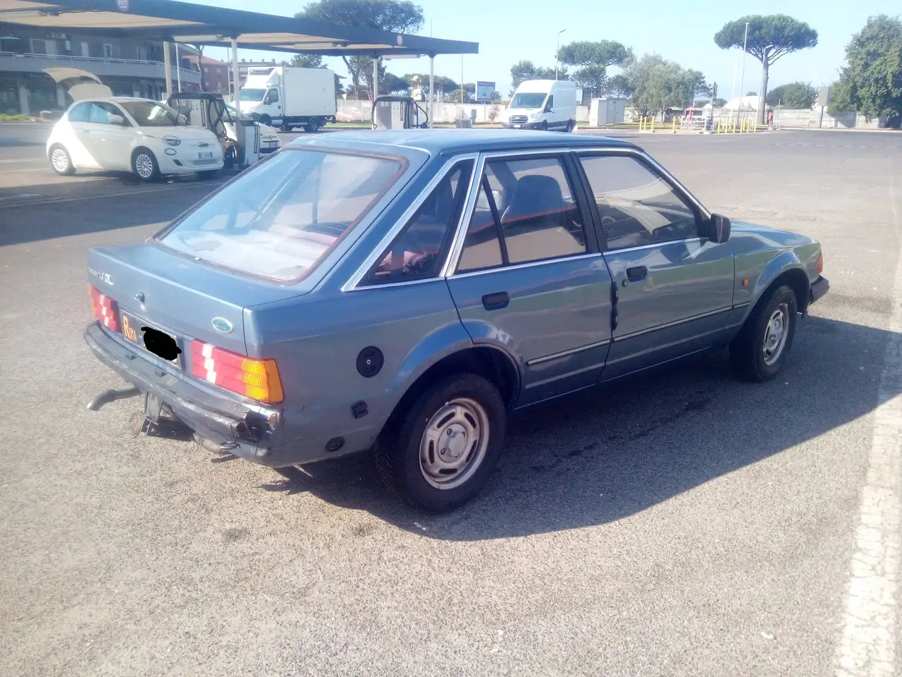 Ford Escort 5p 1.3 GL, foto 4