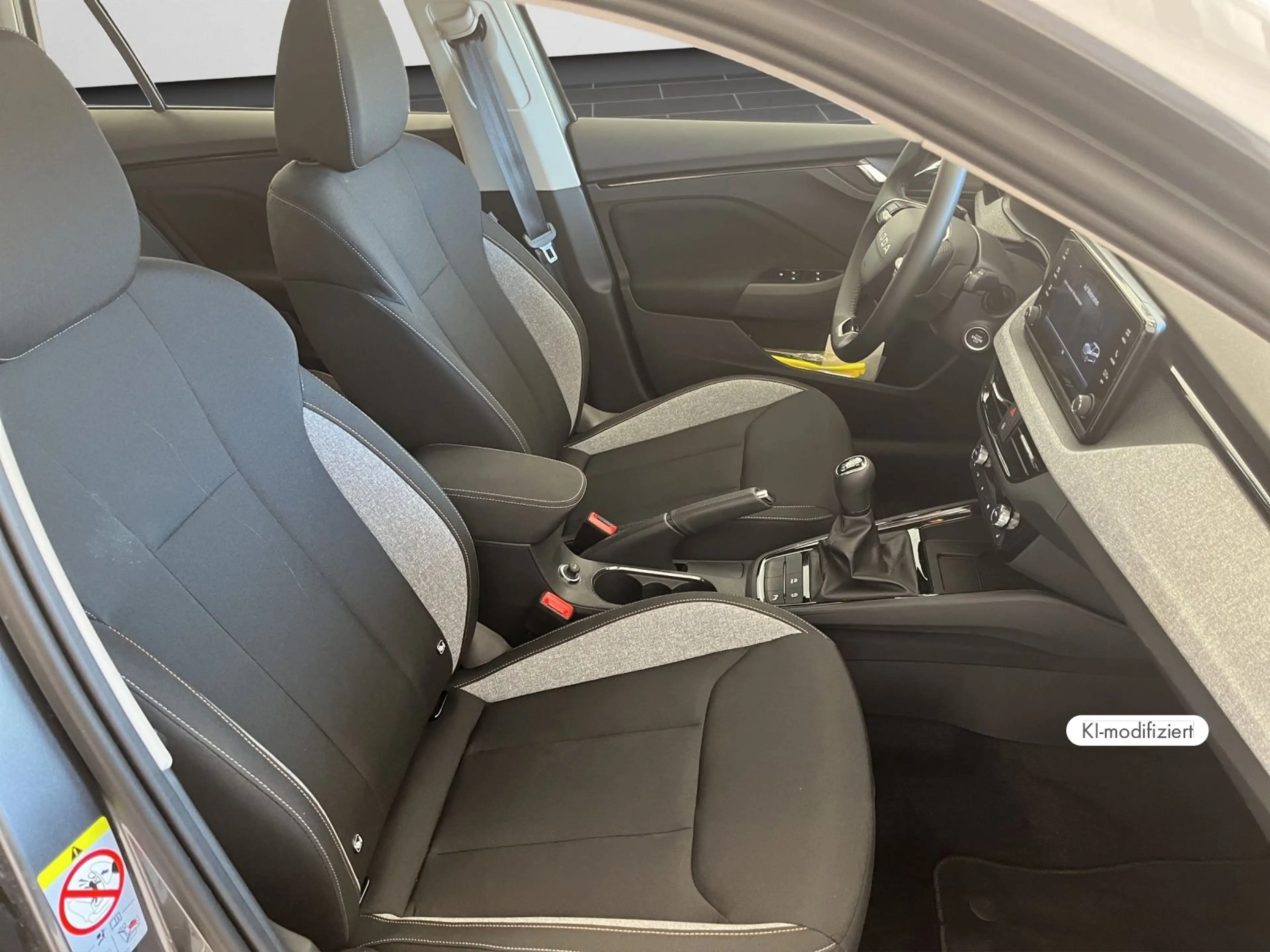 Skoda Kamiq Tour 1,0 TSI 85 kW 6-Gang-Schaltgetriebe — photo 4