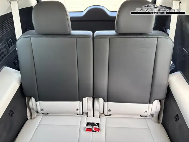 Hyundai IONIQ 9 Prestige Line 110kWh 4WD 307PS Ansicht 12