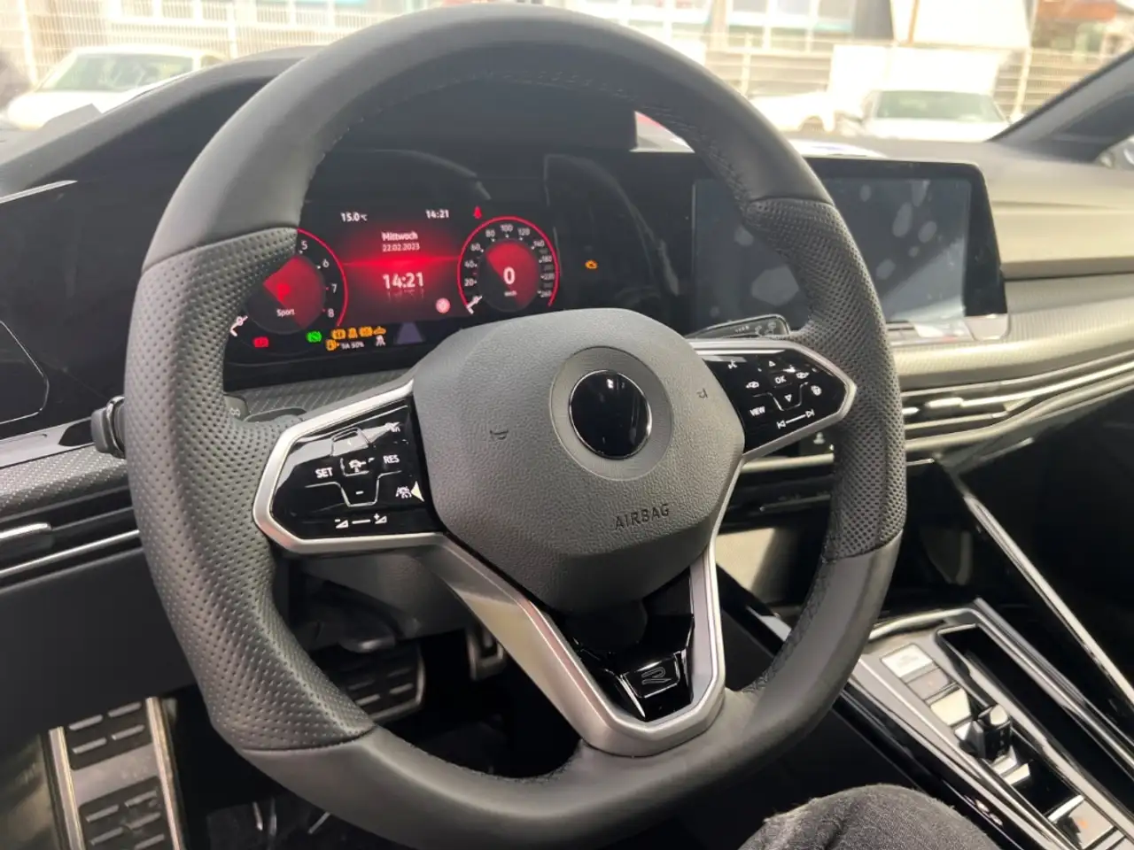 Volkswagen Golf VIII R-Line eTSI 1.5 LED Navi Keyless Kurvenlicht 6