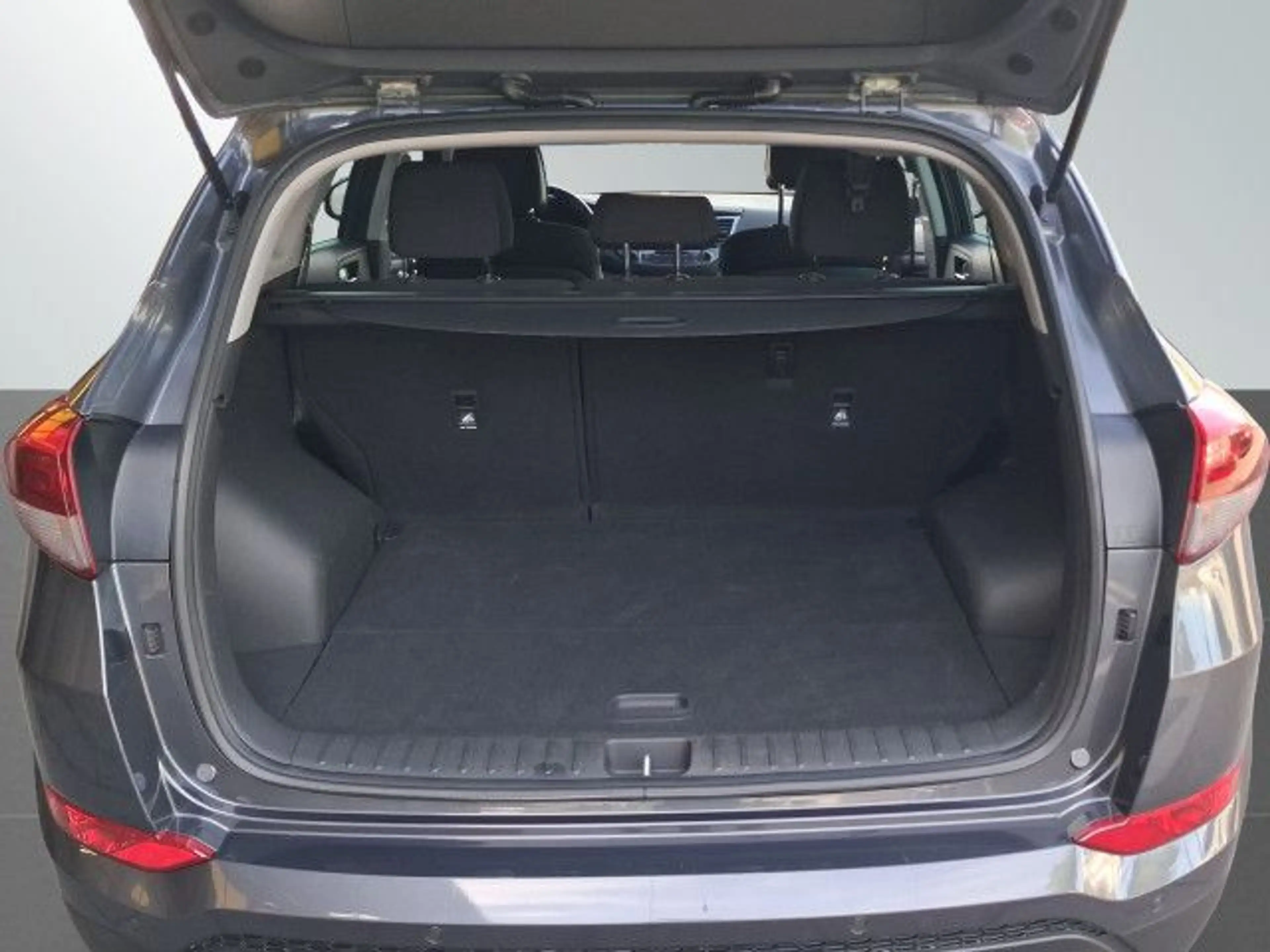 Hyundai TUCSON 1.6 AHK PDC Navi Kamera Sitzheizung GJR — photo 14