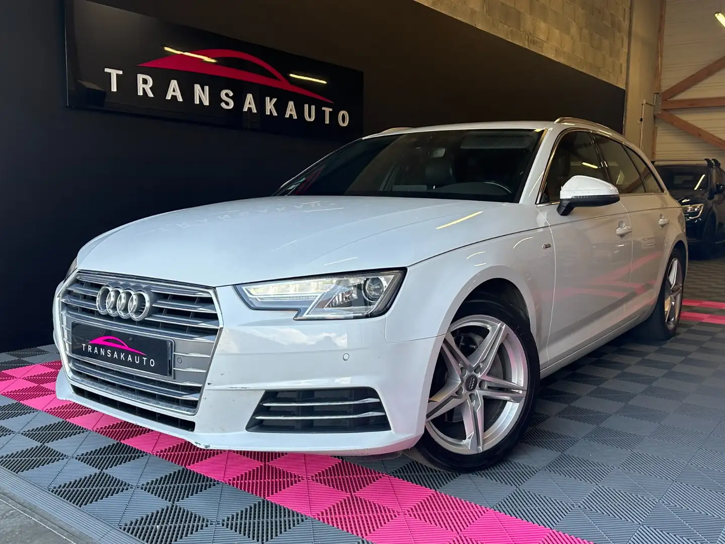 Audi A4 S line Blanc - 1