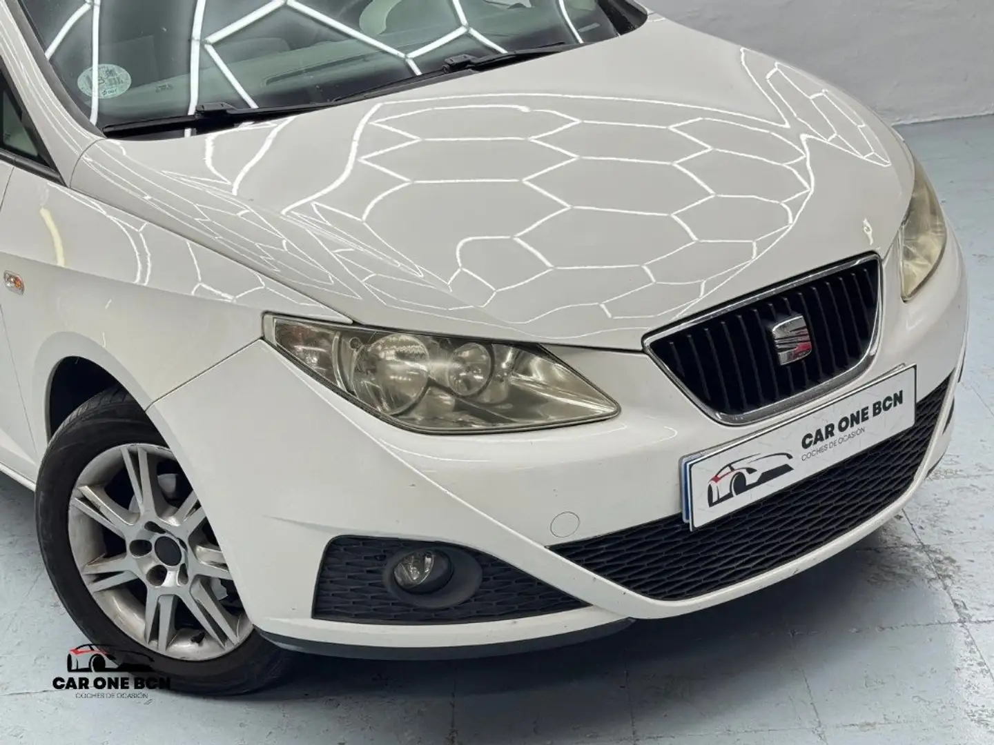 SEAT 1.6 TDI SPORT Blanco - 2