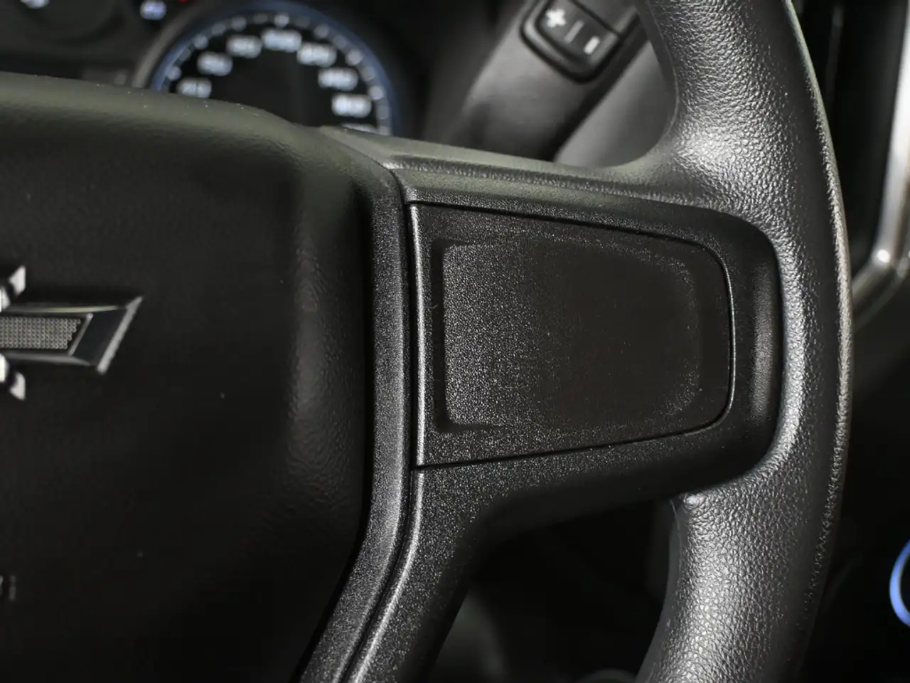 Chevrolet Silverado 1500 photo Chevrolet Silverado 1500