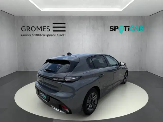 Peugeot 308 view 3