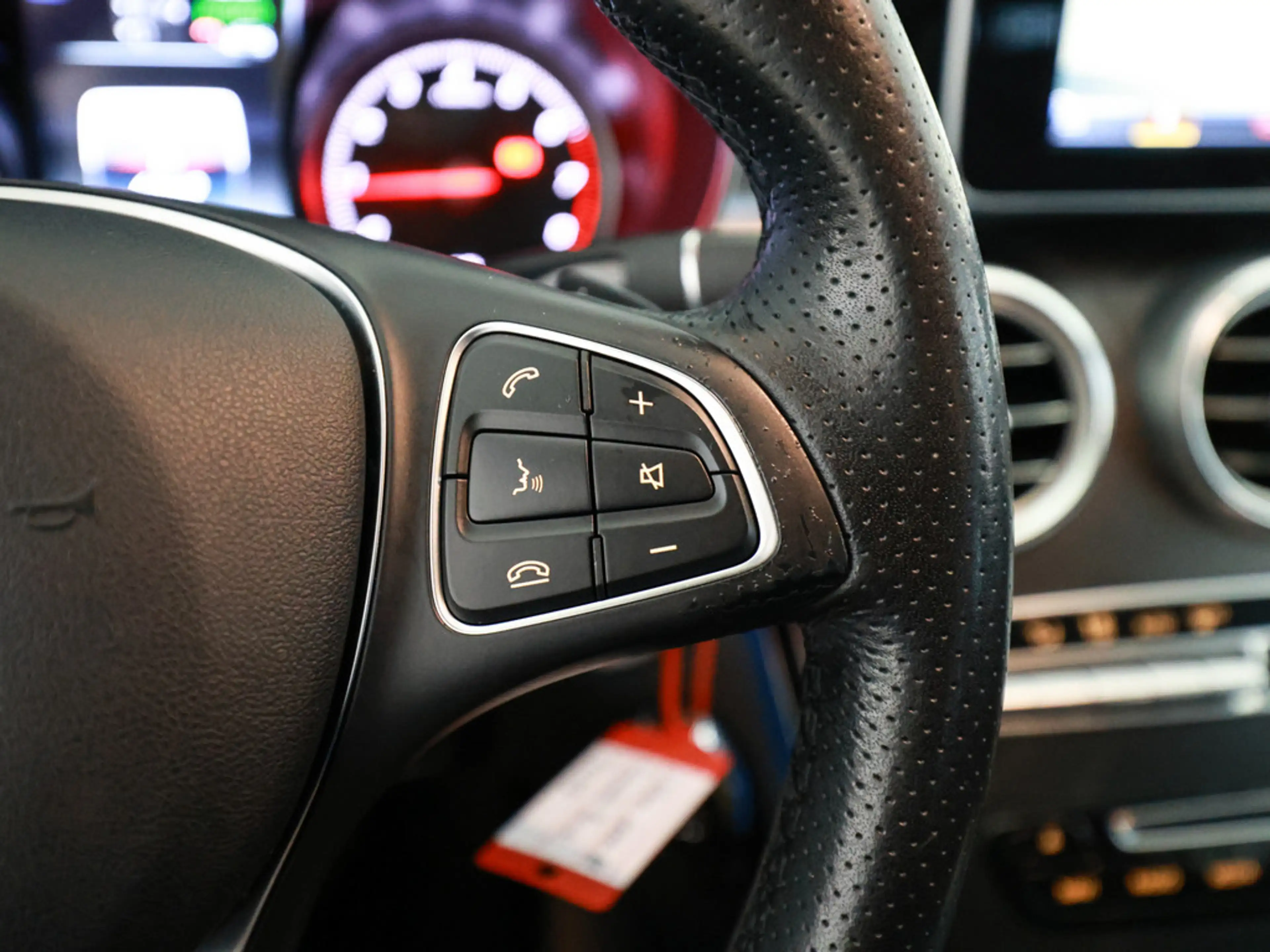 Mercedes-Benz C 350 e Avantgarde Automatik +NAVI+LED+GJR — photo 17