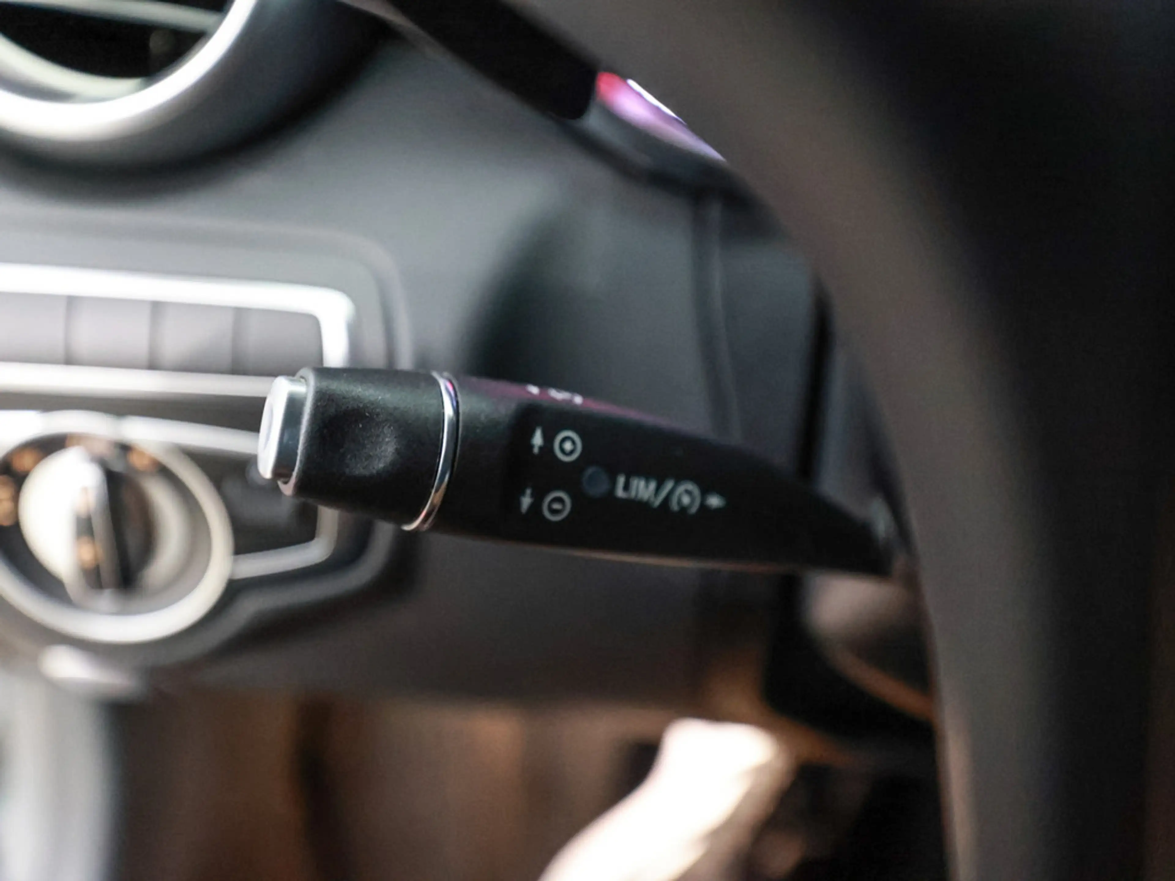 Mercedes-Benz C 350 e Avantgarde Automatik +NAVI+LED+GJR — photo 21