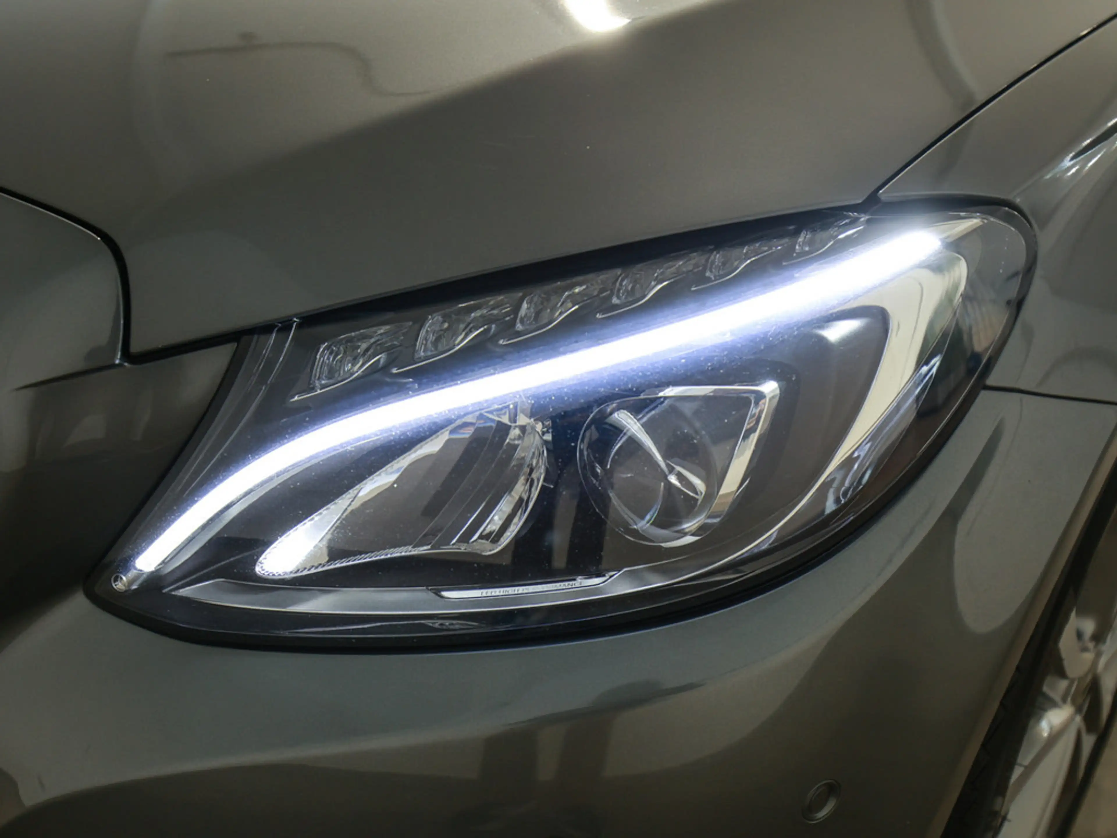 Mercedes-Benz C 350 e Avantgarde Automatik +NAVI+LED+GJR — photo 28