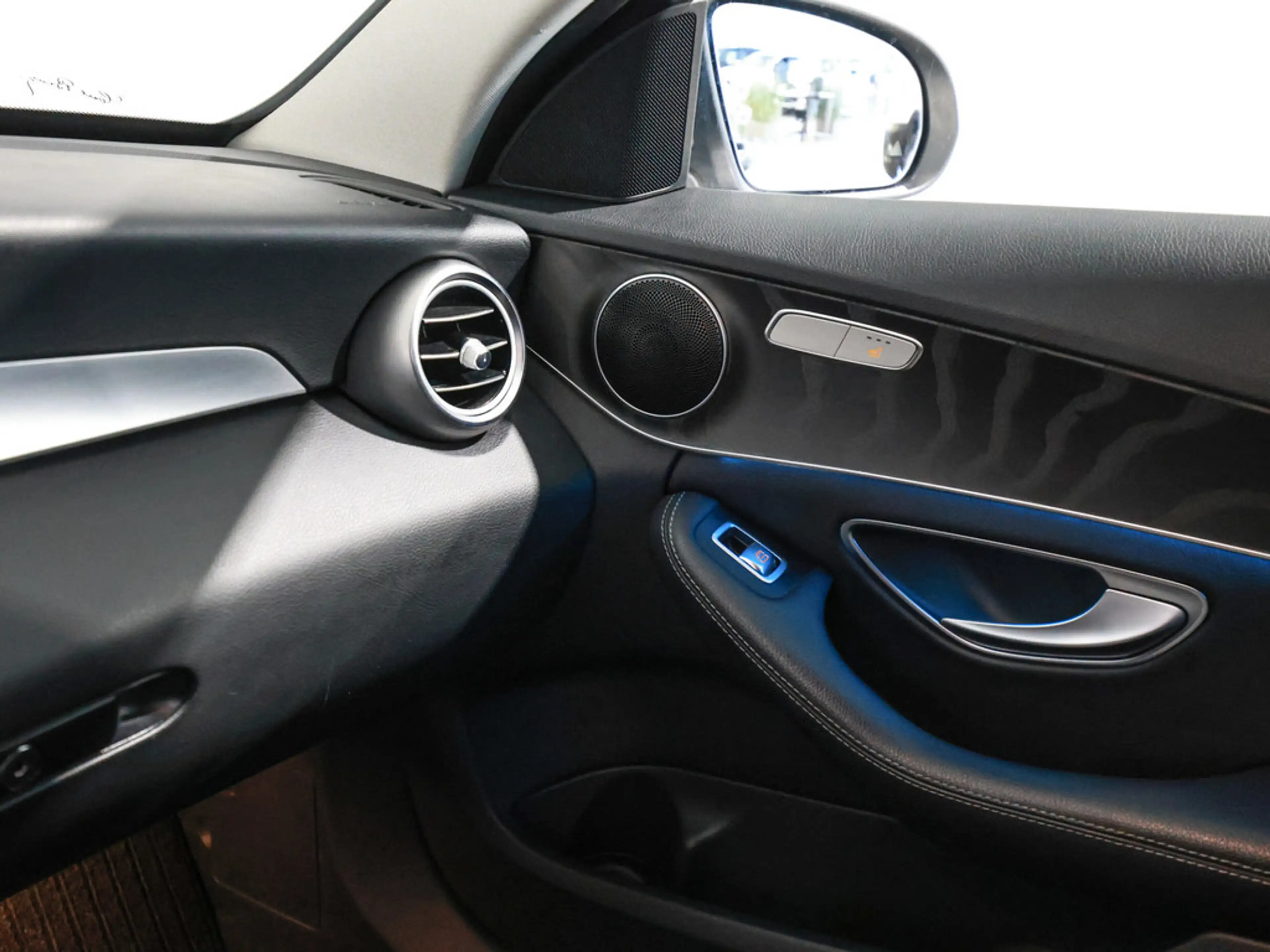 Mercedes-Benz C 350 e Avantgarde Automatik +NAVI+LED+GJR — photo 15