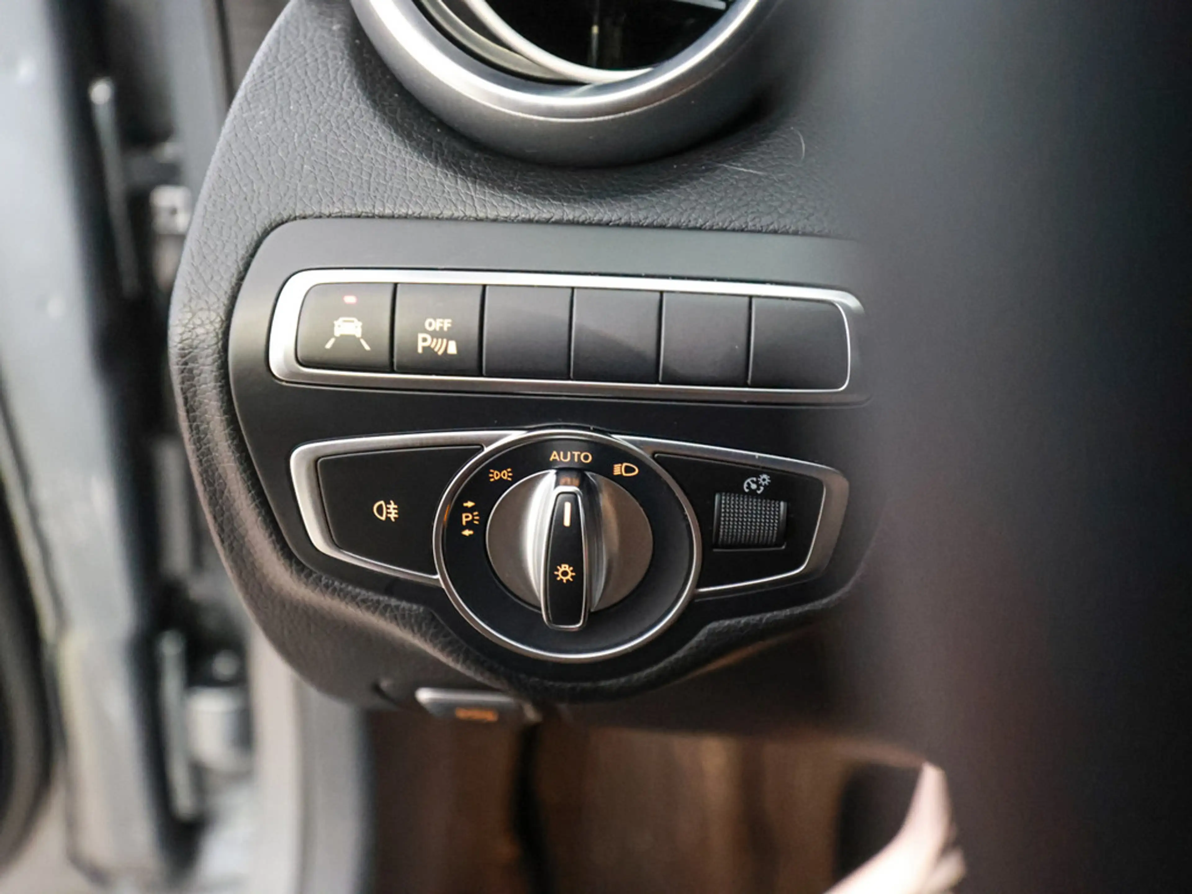 Mercedes-Benz C 350 e Avantgarde Automatik +NAVI+LED+GJR — photo 22