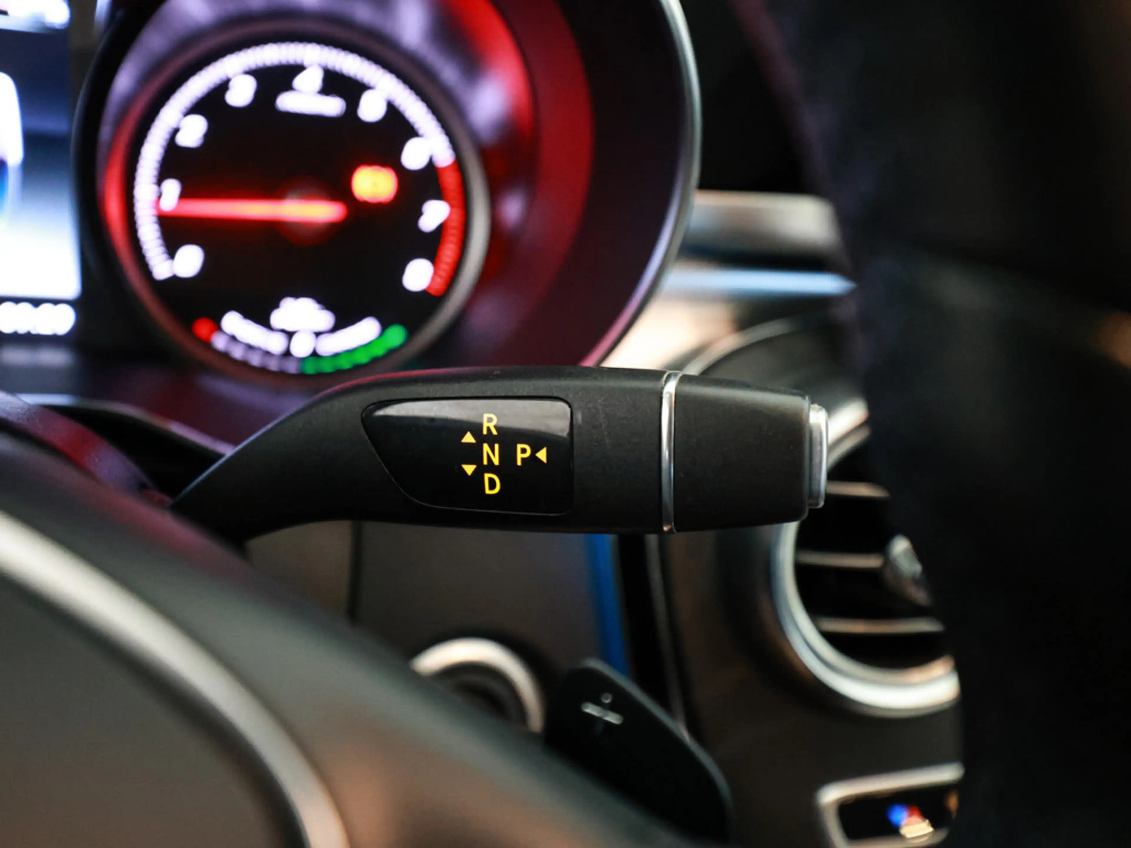 Mercedes-Benz C 350 e Avantgarde Automatik +NAVI+LED+GJR — photo 19