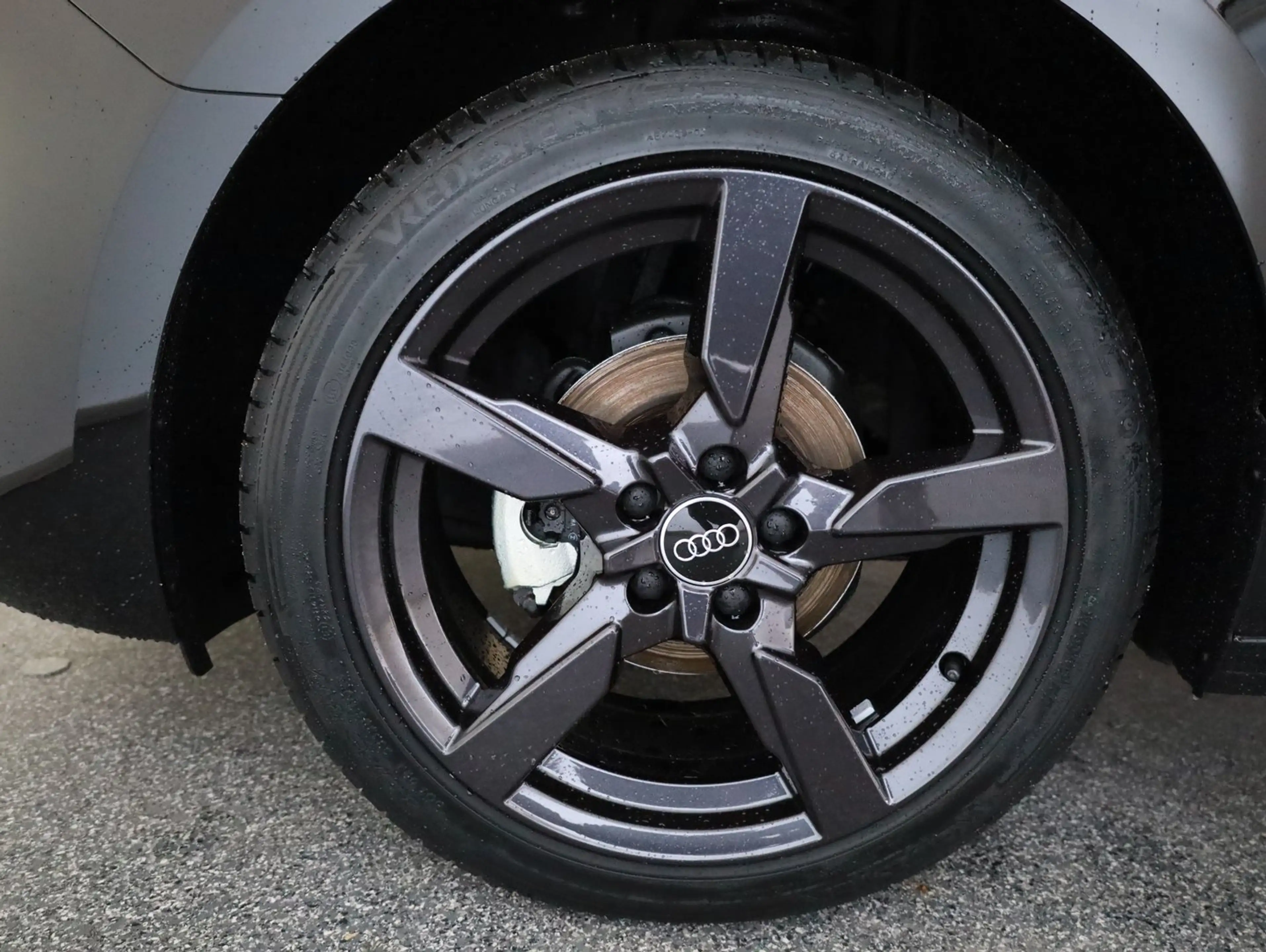 Audi A1 25 TFSI intense — photo 2