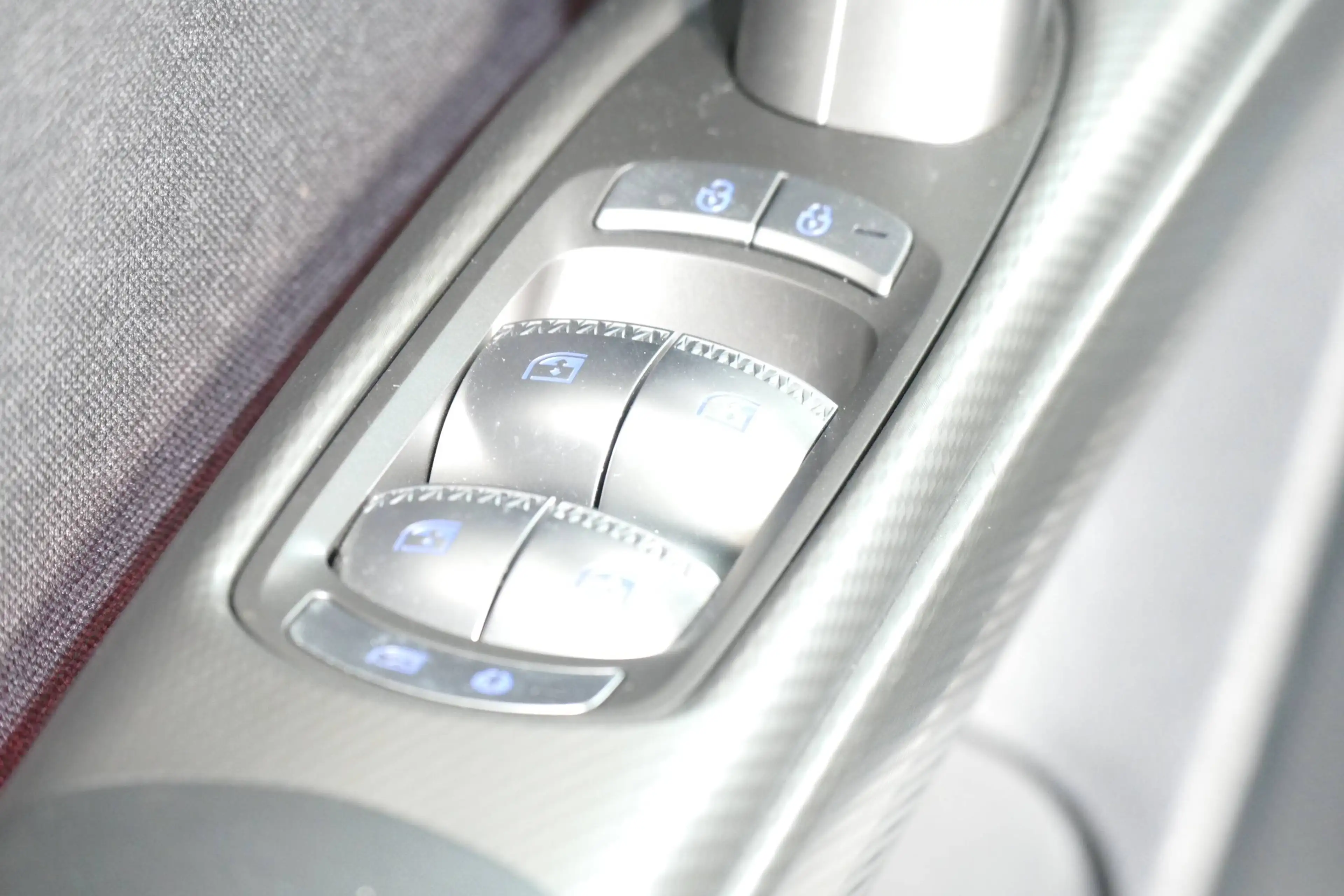 Genesis GV60 GV60 Elektro AWD Sport*PANORAMA*SITZ PAKET* — photo 18