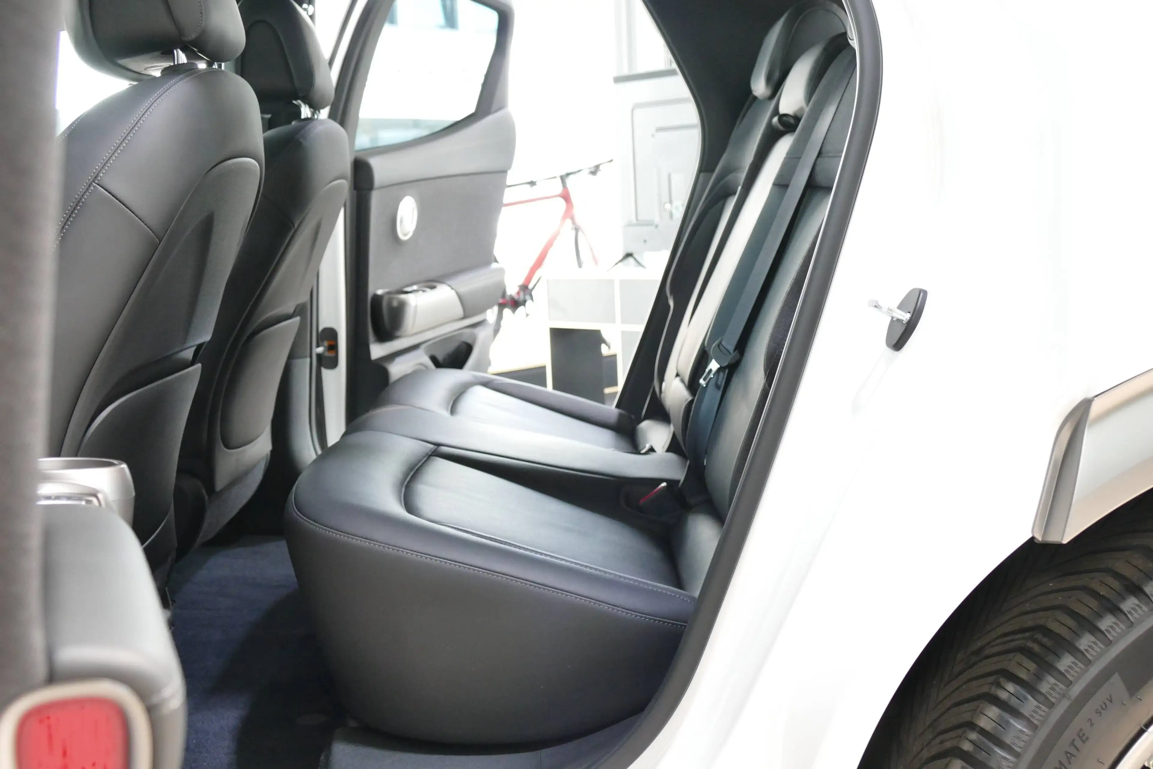 Genesis GV60 GV60 Elektro AWD Sport*PANORAMA*SITZ PAKET* — photo 23