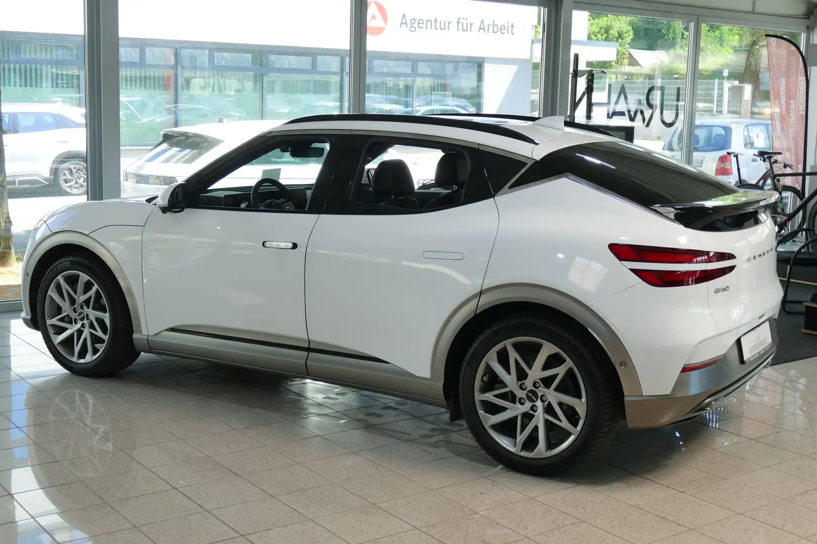 Genesis GV60 GV60 Elektro AWD Sport °Volle Werksgarantie inkl.Wartung&Mobilitäts Garantie bis 12-2027° Weiß - 2