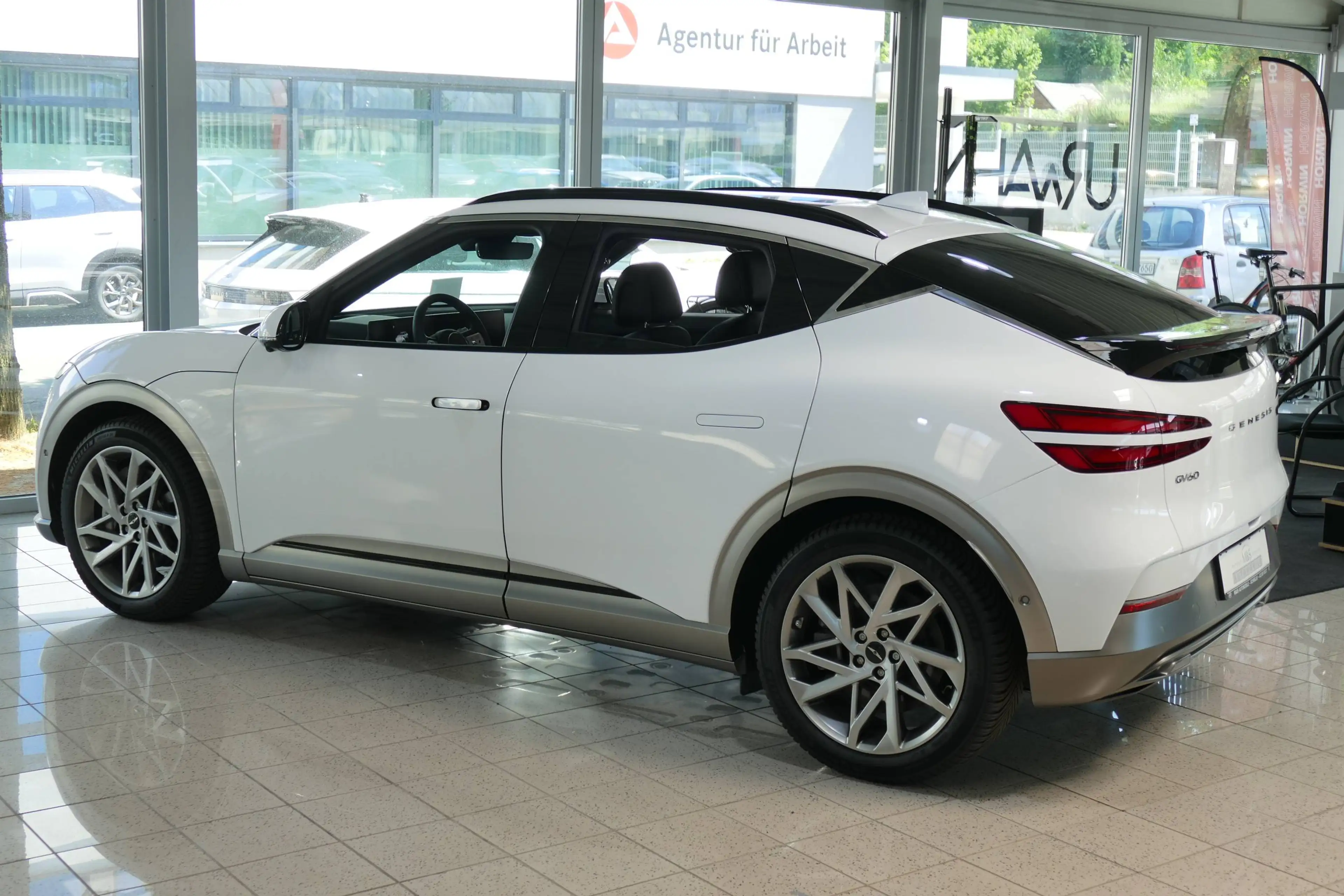Genesis GV60 GV60 Elektro AWD Sport*PANORAMA*SITZ PAKET* — photo 2