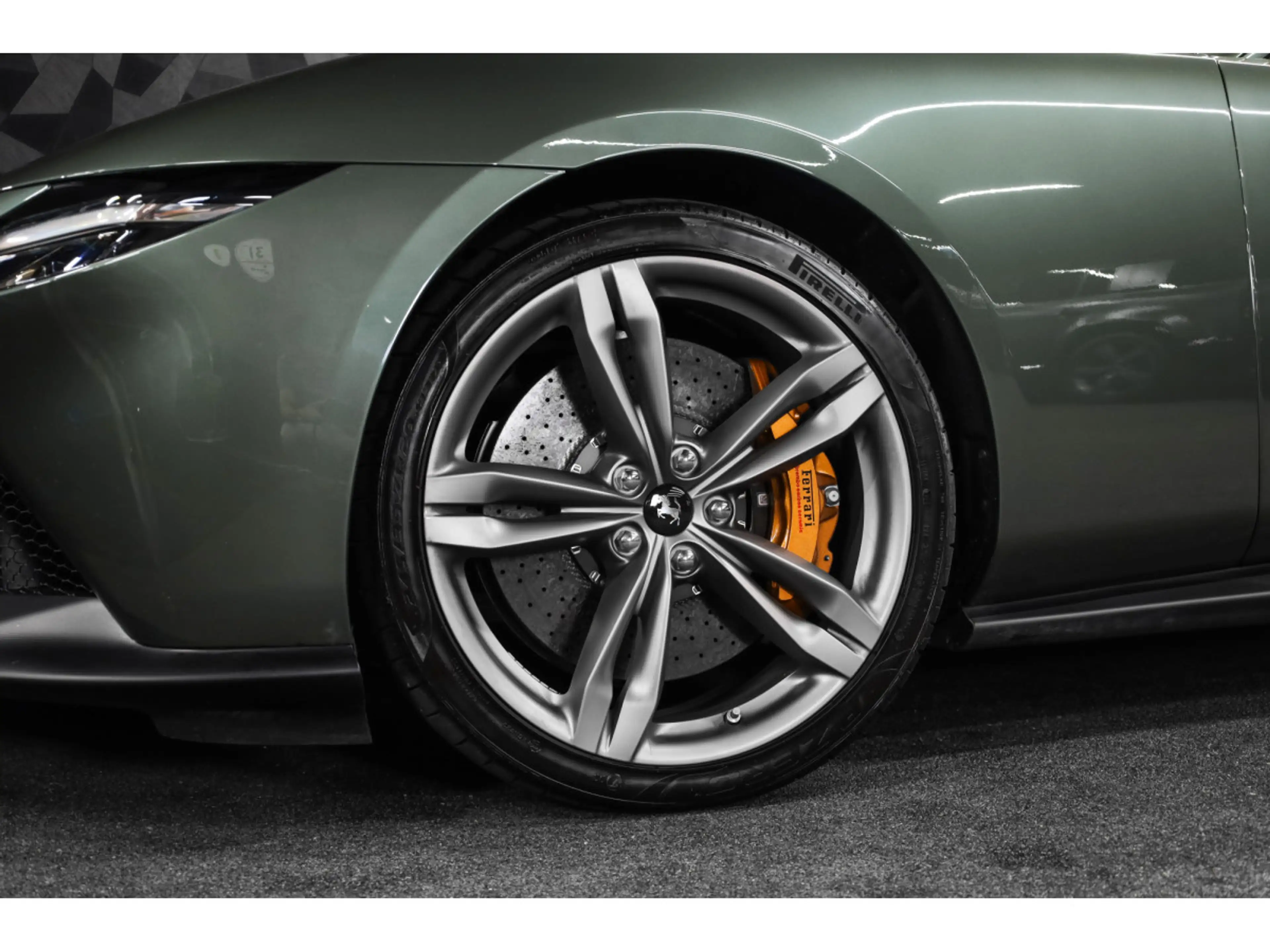 Ferrari Amalfi V8 - VERDE TOSCANA (CLASSIC COLORS) — photo 12