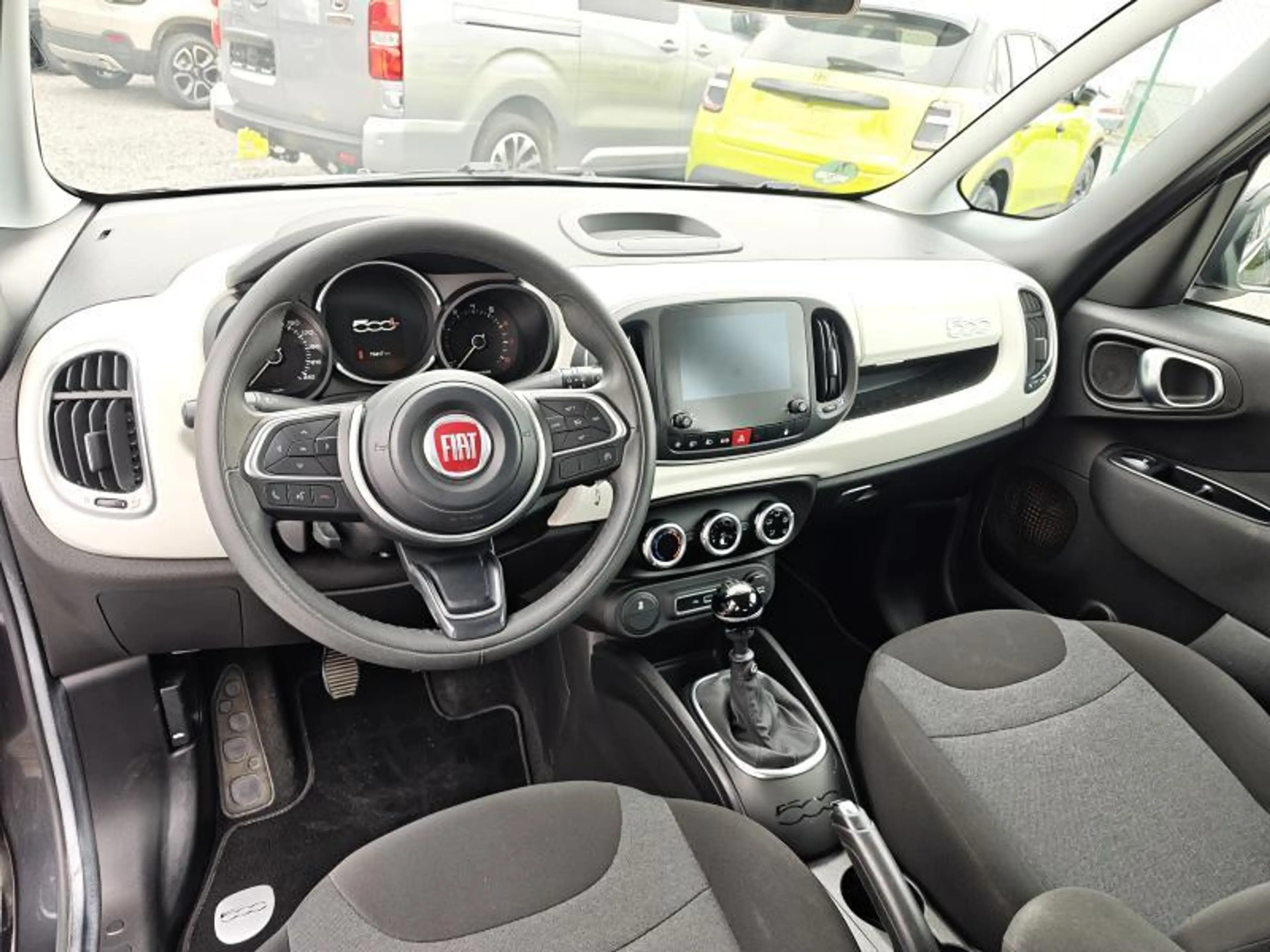 Fiat 500L City Cross — photo 8