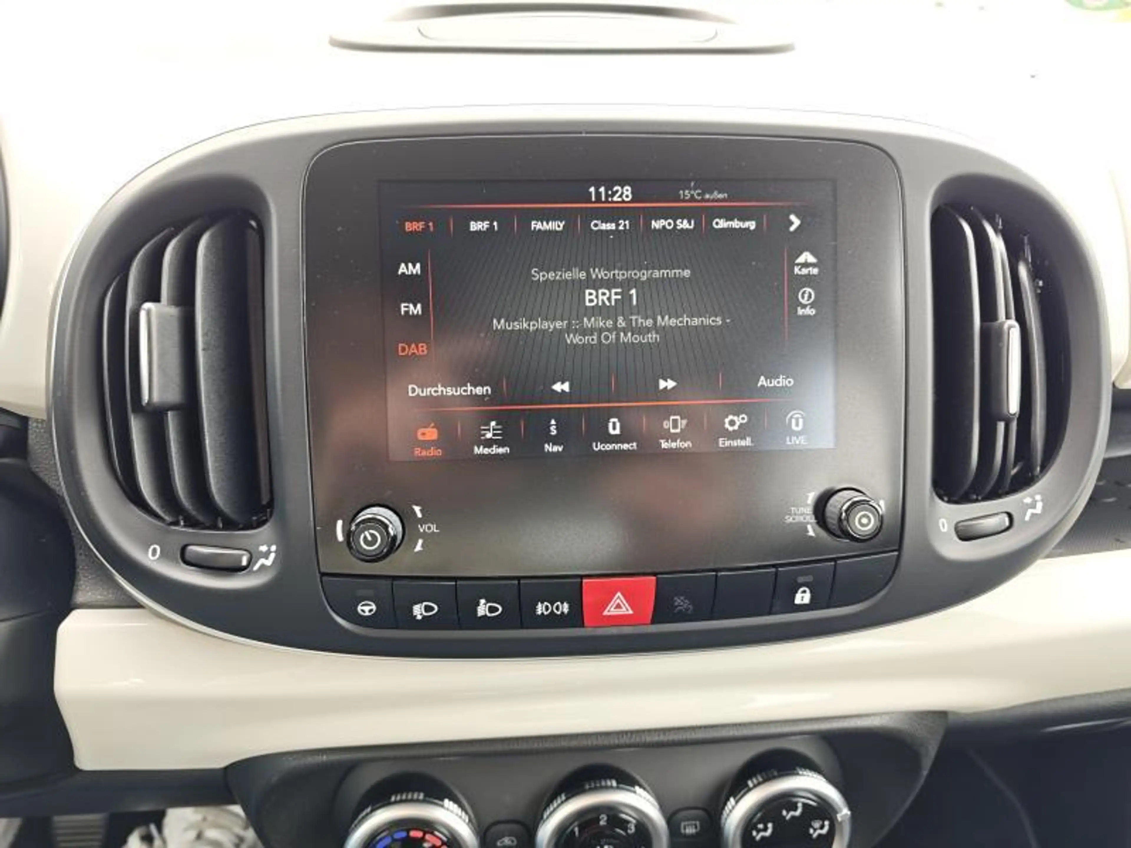 Fiat 500L City Cross — photo 11