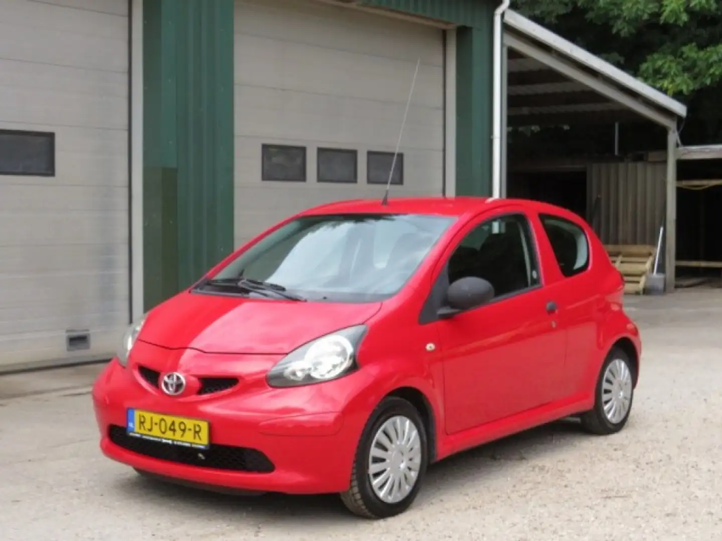 Toyota Aygo 1.0-12V Rood - 2