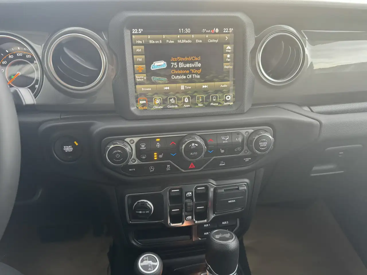 Jeep Wrangler снимка Jeep Wrangler