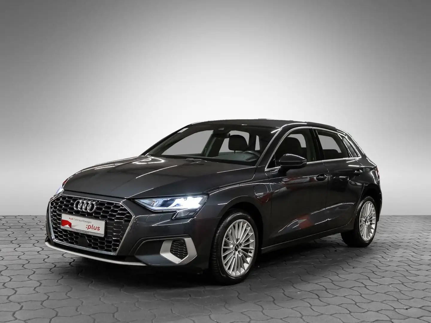 Audi A3 advanced 40 TFSI e Kamera ACC Grau - 2