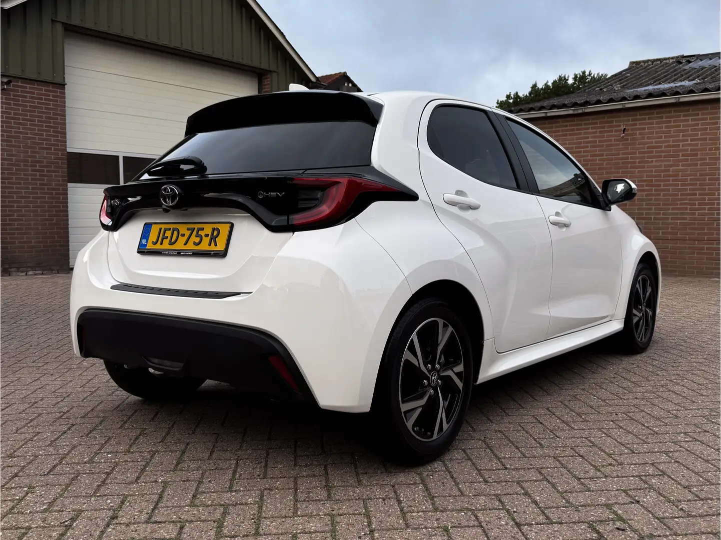 Toyota Yaris 1.5 Hybrid 115 First Edition - Apple Carplay, Stoe Blanc - 2