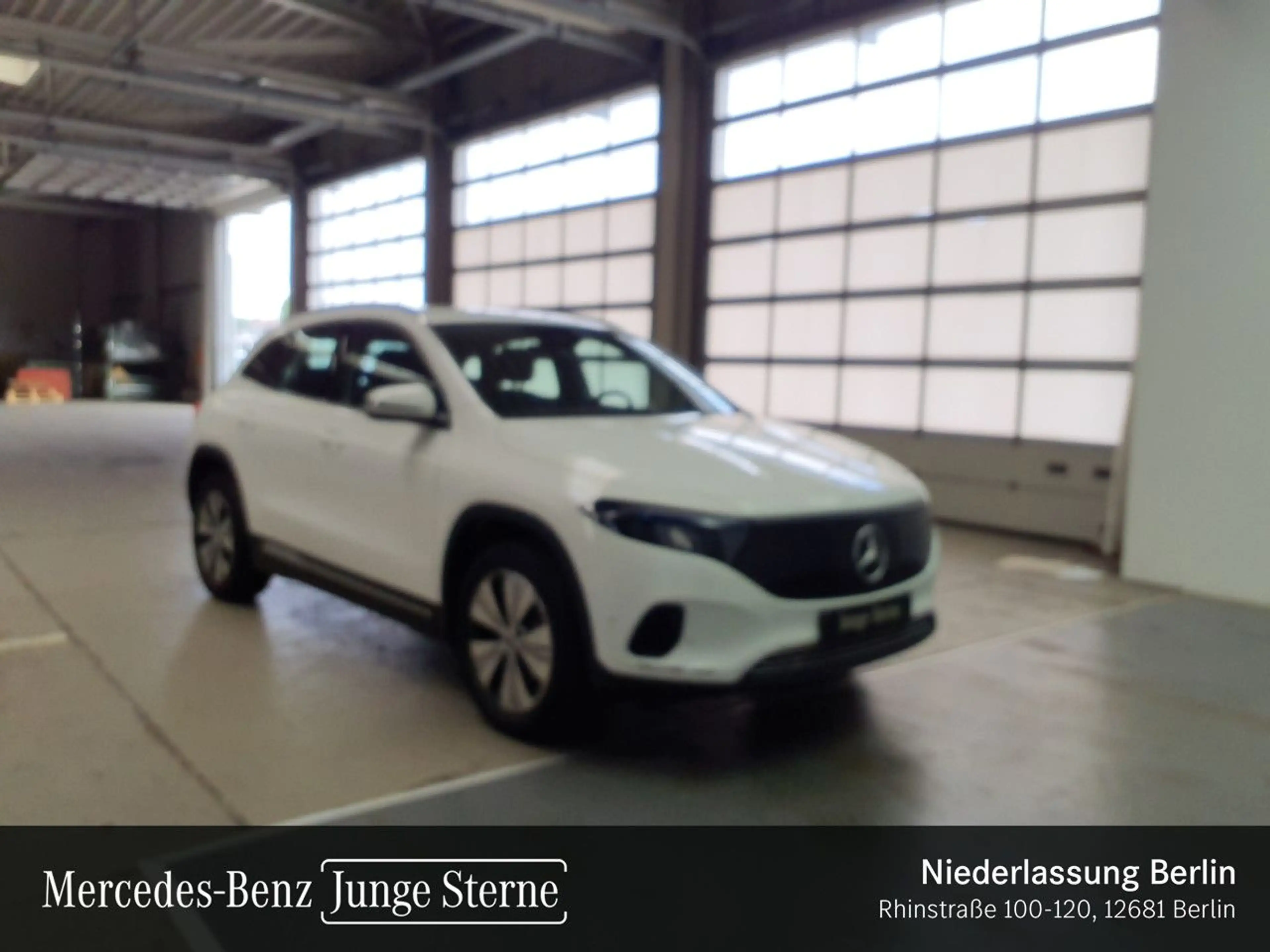 Mercedes-Benz EQA 300 4M PROG+ADVANCED+AHK+KAMERA+SPUR — photo 5