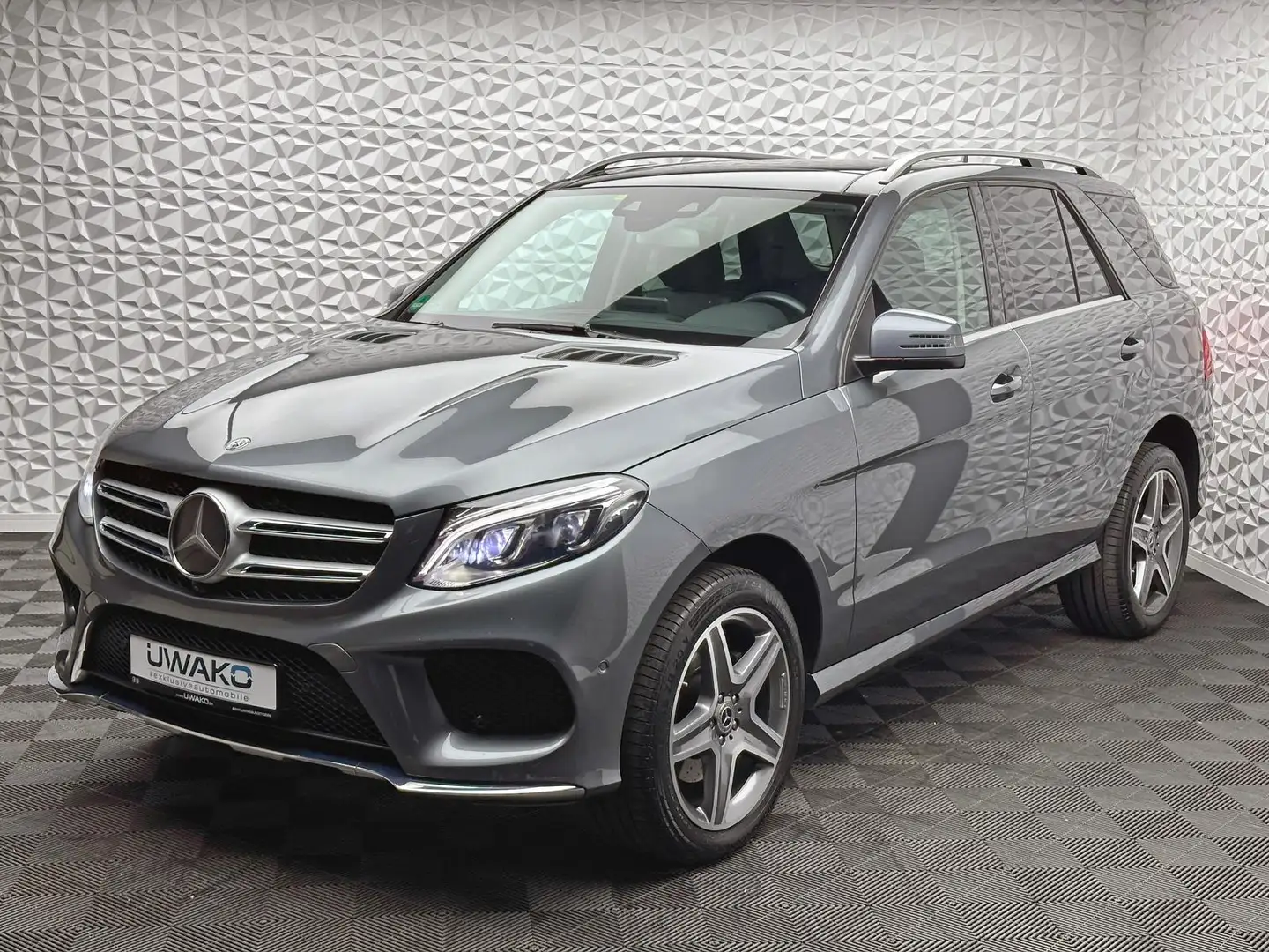 Mercedes-Benz GLE 350 d 4MATIC/DISTRO/PANORAMA/AHK/360°/ILS/DAB Gris - 2