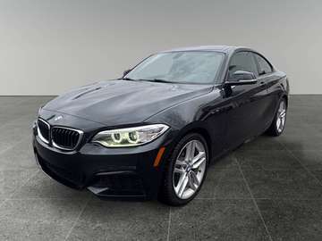 xDrive / AWD | *LOW MILEAGE