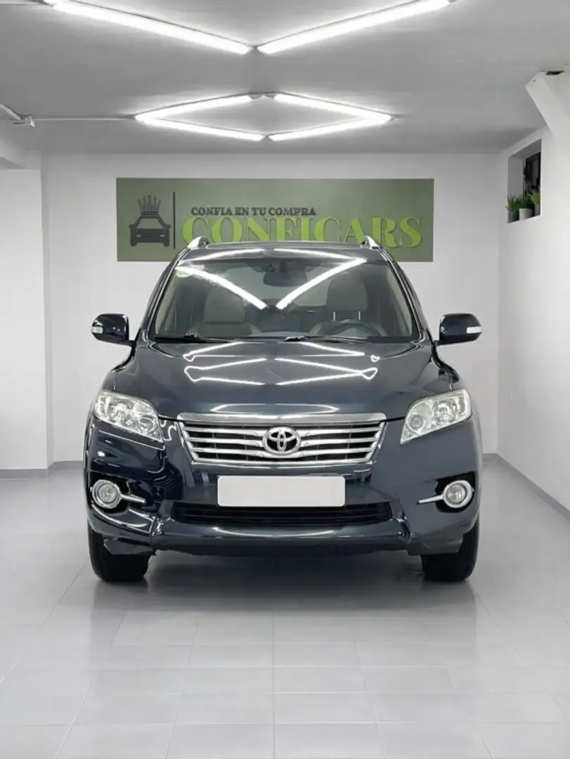 Toyota RAV 4 2.2D-4D Executive 4x2 Blau - 2