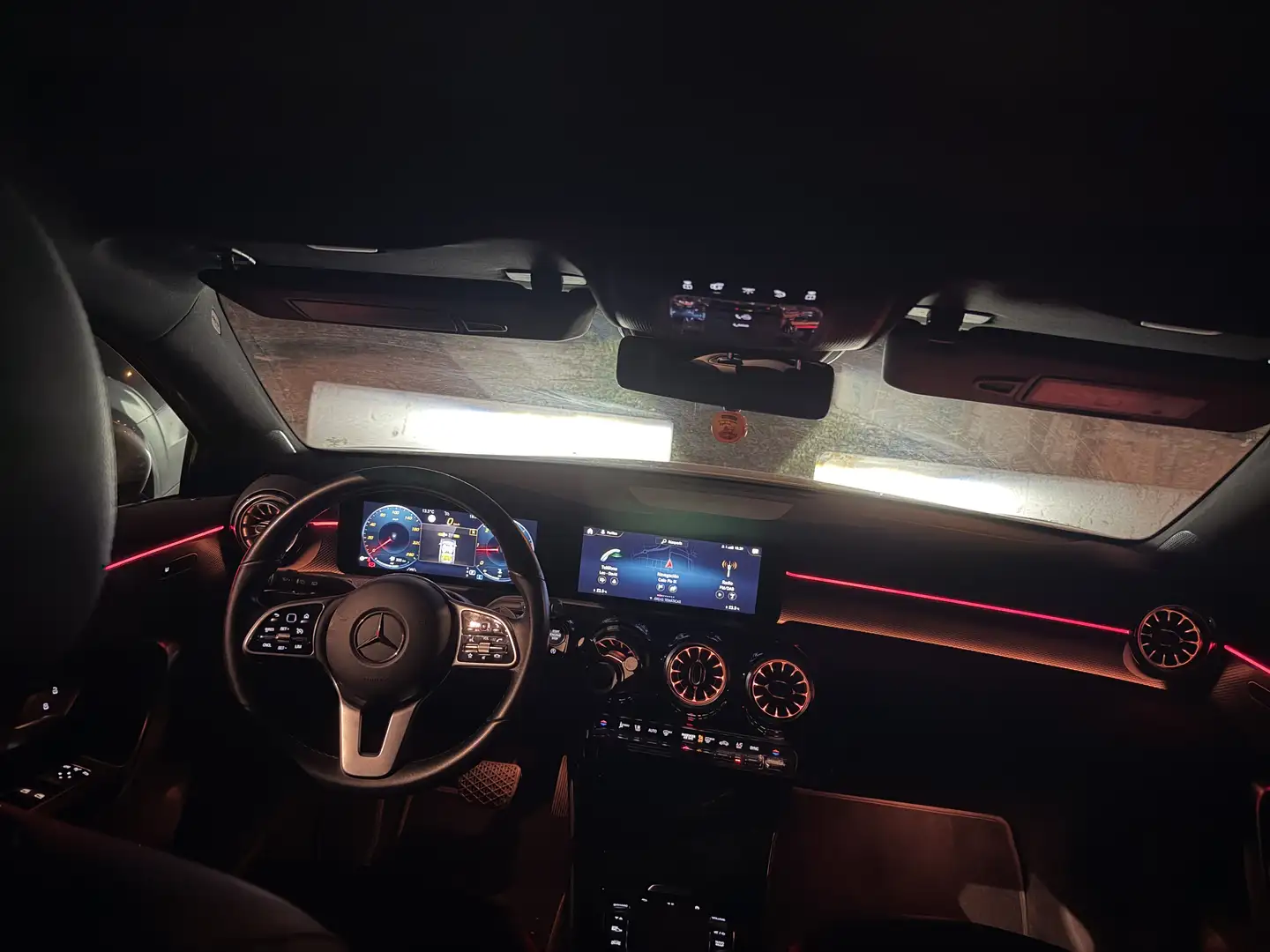 Mercedes-Benz A 180 180d 8G-DCT - 2