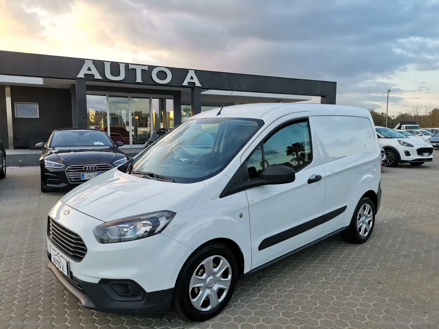 Ford Transit Courier 1.5 TDCi 75CV Van Trend Bianco - 1