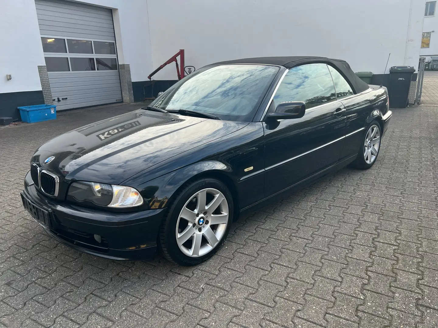 BMW 320 320 Ci Leder/Alu/AHK/Sehr gepflegt Schwarz - 1