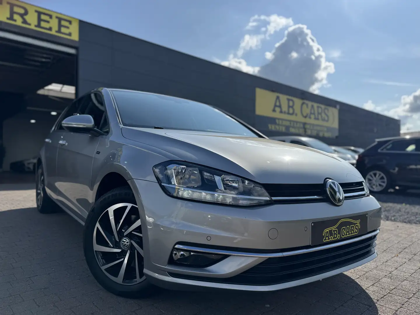 Volkswagen Golf 1.6 SCR TDi Join *GARANTIE 12MOIS* Grey - 1