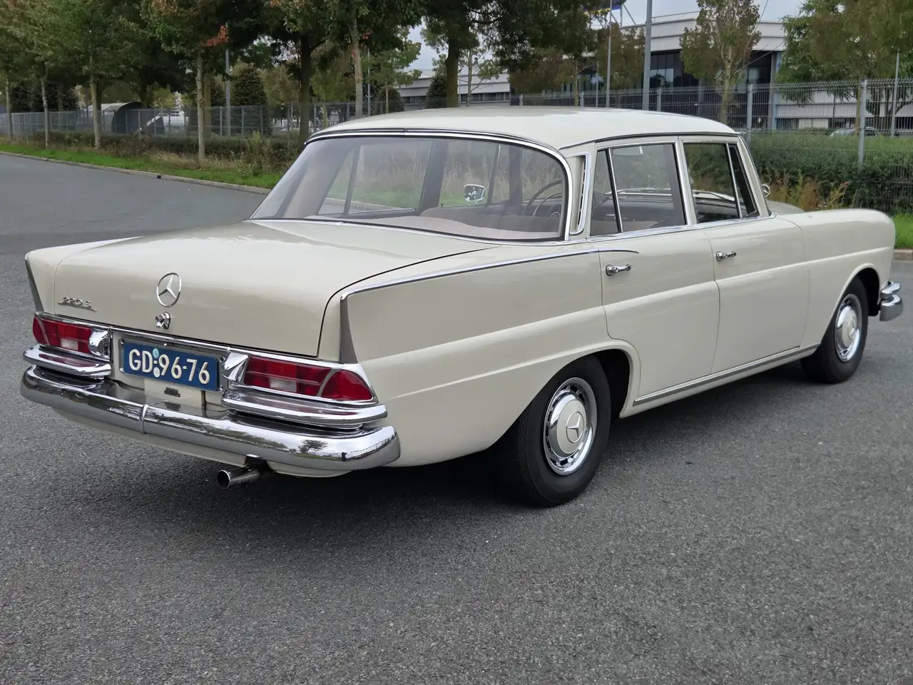 Mercedes-Benz E 220 undefined, foto 6