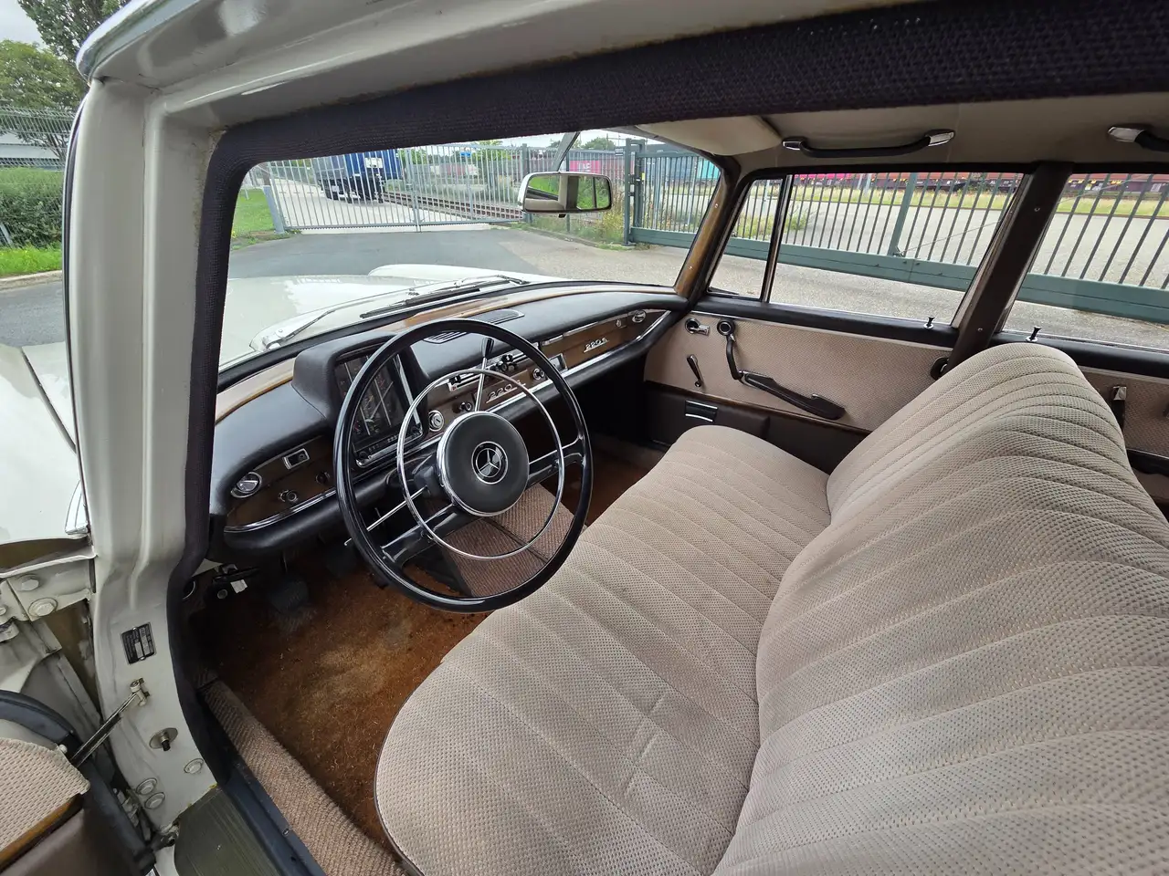 Mercedes-Benz E 220 undefined, foto 10